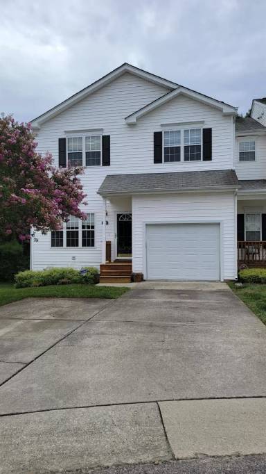 Main picture of 318 Misty Groves Cir