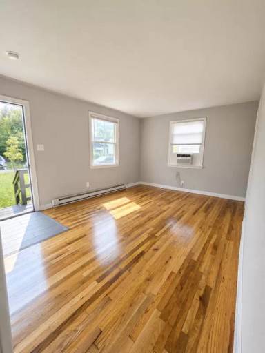 Main picture of 1112 E 16th St
