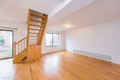 Main picture of 2058 Steinway St