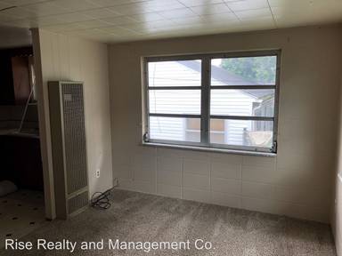 Main picture of 803-803 1/2 Roosevelt Ave