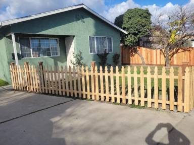 Main picture of 523 W 8th St