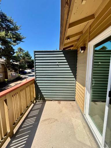 Main picture of 3950 SW 102nd Ave