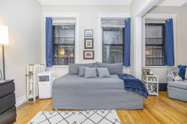 Main picture of 137 Peterborough St