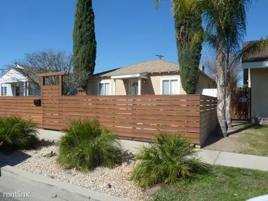 Main picture of 17565 Bullock St