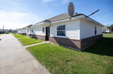 Main picture of 883 Sistrunk Rd