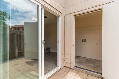 Main picture of 1207 Southport Dr