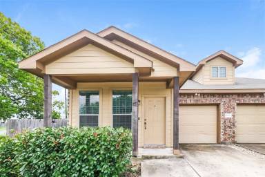 Main picture of 3000 Whisper Oaks Ln