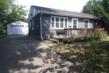 Main picture of 3739 Richmond Rd NE