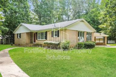 Main picture of 104 E Brookwood Ave