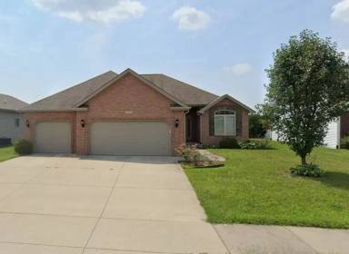 Main picture of 5735 Victory Dr