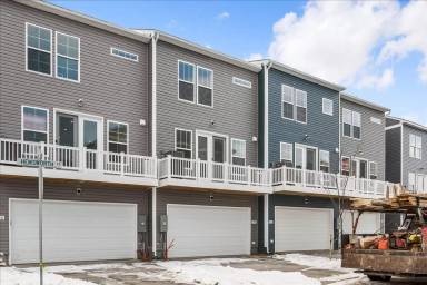 Main picture of 644 Hemsworth Ln