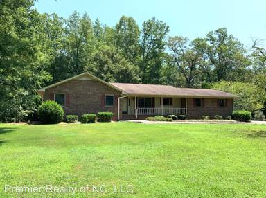 Main picture of 135 Annie Ln