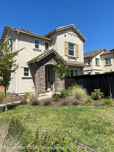 Main picture of 907 Blossom Rock Ln