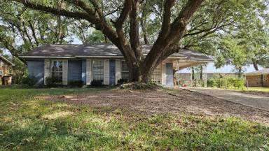 Main picture of 693 Tarawa Dr