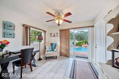 Main picture of 6011 NW Winfield Dr