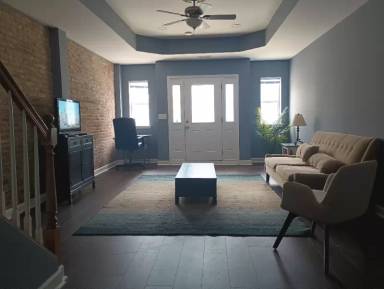 Main picture of 919 Washington Blvd