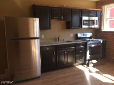 Main picture of 257 W 4th St