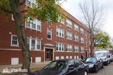 Main picture of 4501 N Oakley Ave
