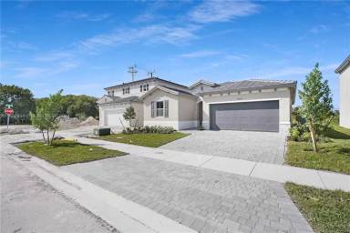 Main picture of 18672 SW 136th Ct