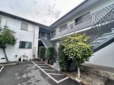 Main picture of 1220 S Manhattan Pl
