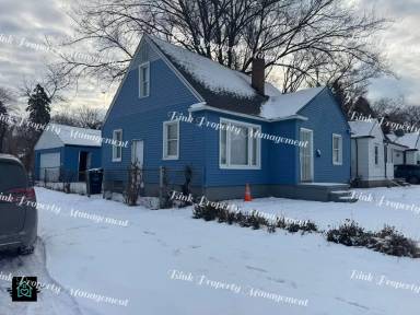 Main picture of 18582 Heyden St