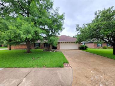 Main picture of 3816 Brighton Dr