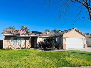 Main picture of 2433 Oakwood Ct