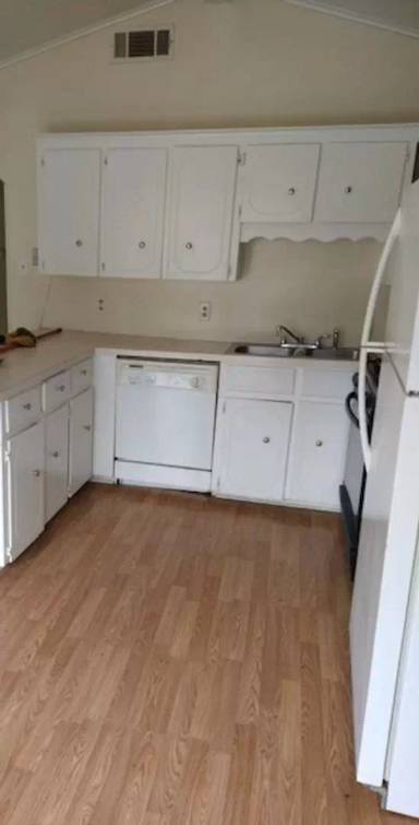 Main picture of 36 Waterfront Dr