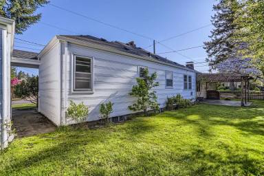 Main picture of 6330 NE Broadway