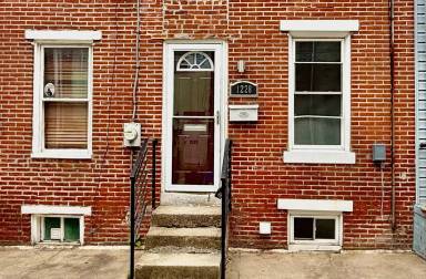 Main picture of 1228 Peters St