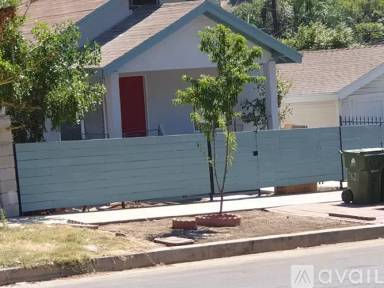 Main picture of 3608 Pomona St