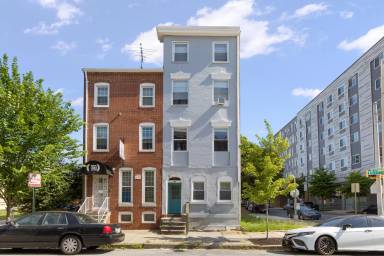 Main picture of 1002 W Fayette St
