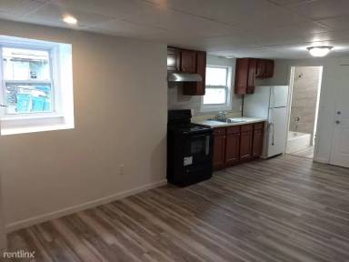 Main picture of 124 Alder St