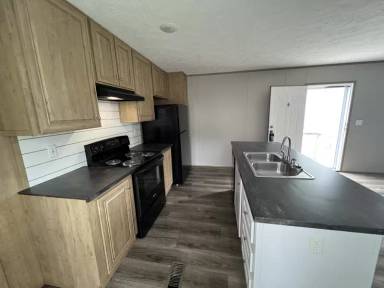 Main picture of 207 Peach St
