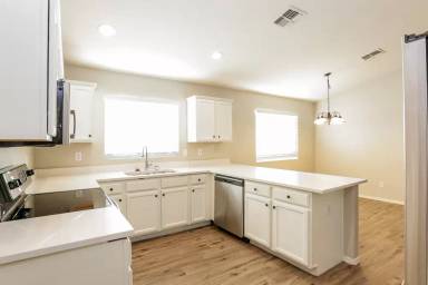 Main picture of 36525 W San Clemente St
