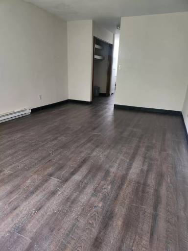 Main picture of 1037 Woodlawn Ave