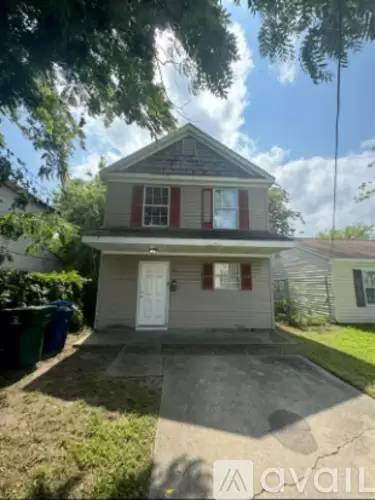 Main picture of 2111 Roanoke Ave