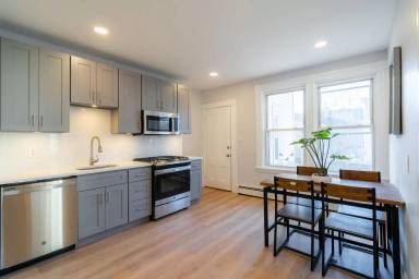 Main picture of 320-326 Hurley St