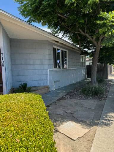 Main picture of 7105 Hoffman Ave