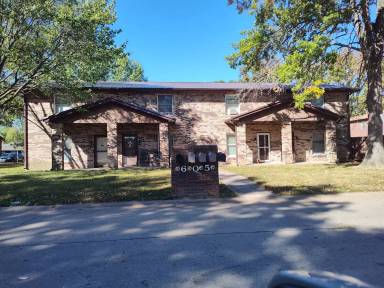 Main picture of 605 Boxwood Dr