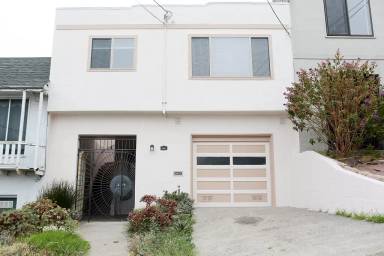 Main picture of 44 Ashton Ave