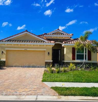 Main picture of 2903 Esmeralda Dr