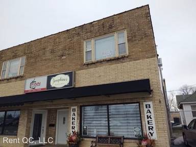 Main picture of 133 1/2 1st Ave W