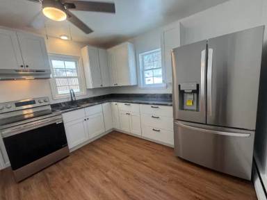 Main picture of 230 Church St