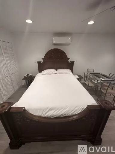 Main picture of 2564 Raintree Dr NE