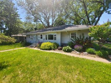 Main picture of 3149 Winnetka Ave N