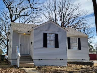 Main picture of 2111 S Tyler St