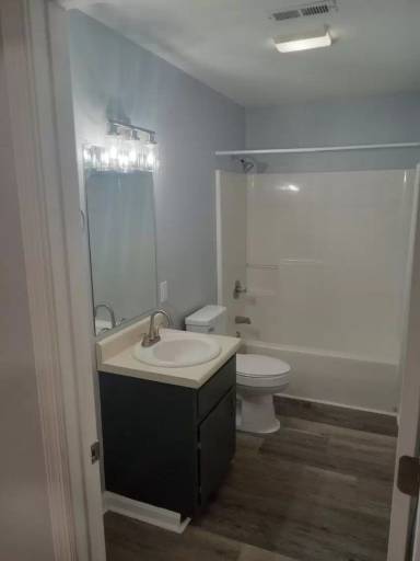 Main picture of 16043 Richmond Rd