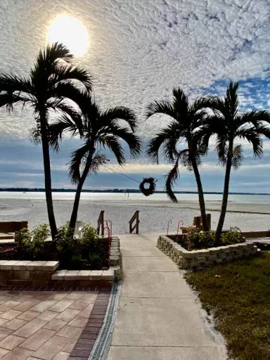Main picture of 830 S Gulfview Blvd