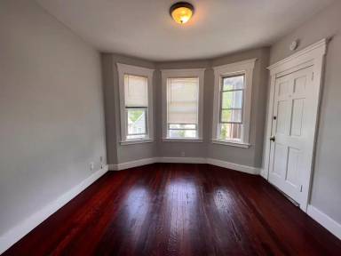 Main picture of 34 Willis St